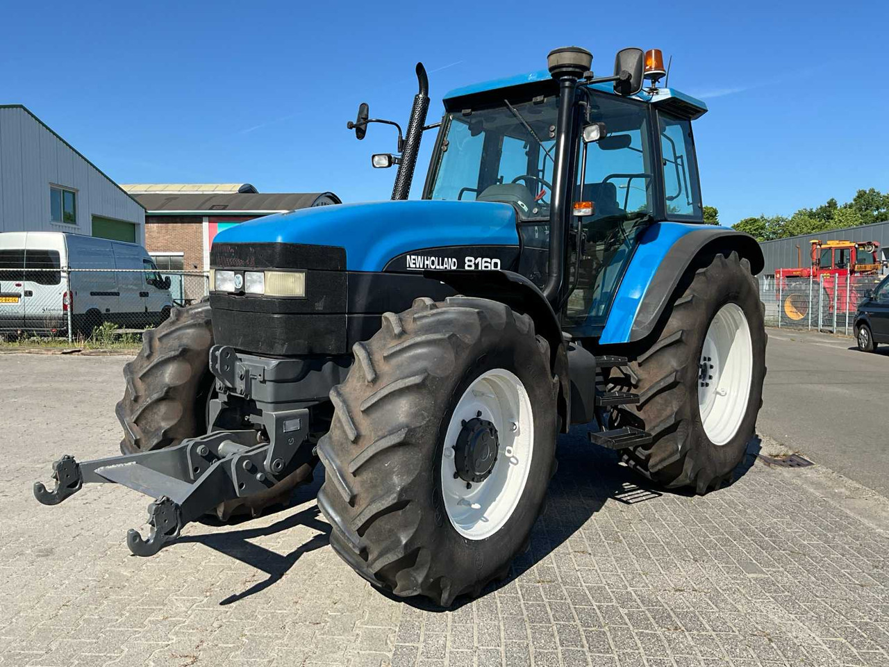 New Holland 8160 - جرار: صور 1 New Holland 8160 - جرار: صور 1