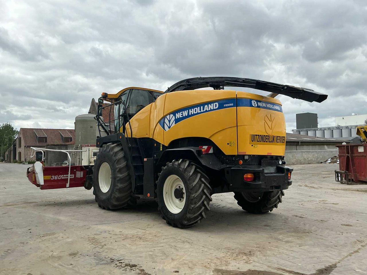 New Holland FR9060 - حصادة الأعلاف: صور 3 New Holland FR9060 - حصادة الأعلاف: صور 3