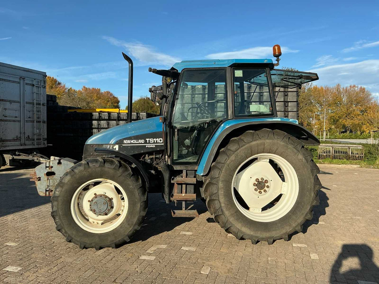 New holland 1999 NEW HOLLAND TS110 ALL-WHEEL DRIVE FARM TRACTOR - جرار: صور 2 New holland 1999 NEW HOLLAND TS110 ALL-WHEEL DRIVE FARM TRACTOR - جرار: صور 2
