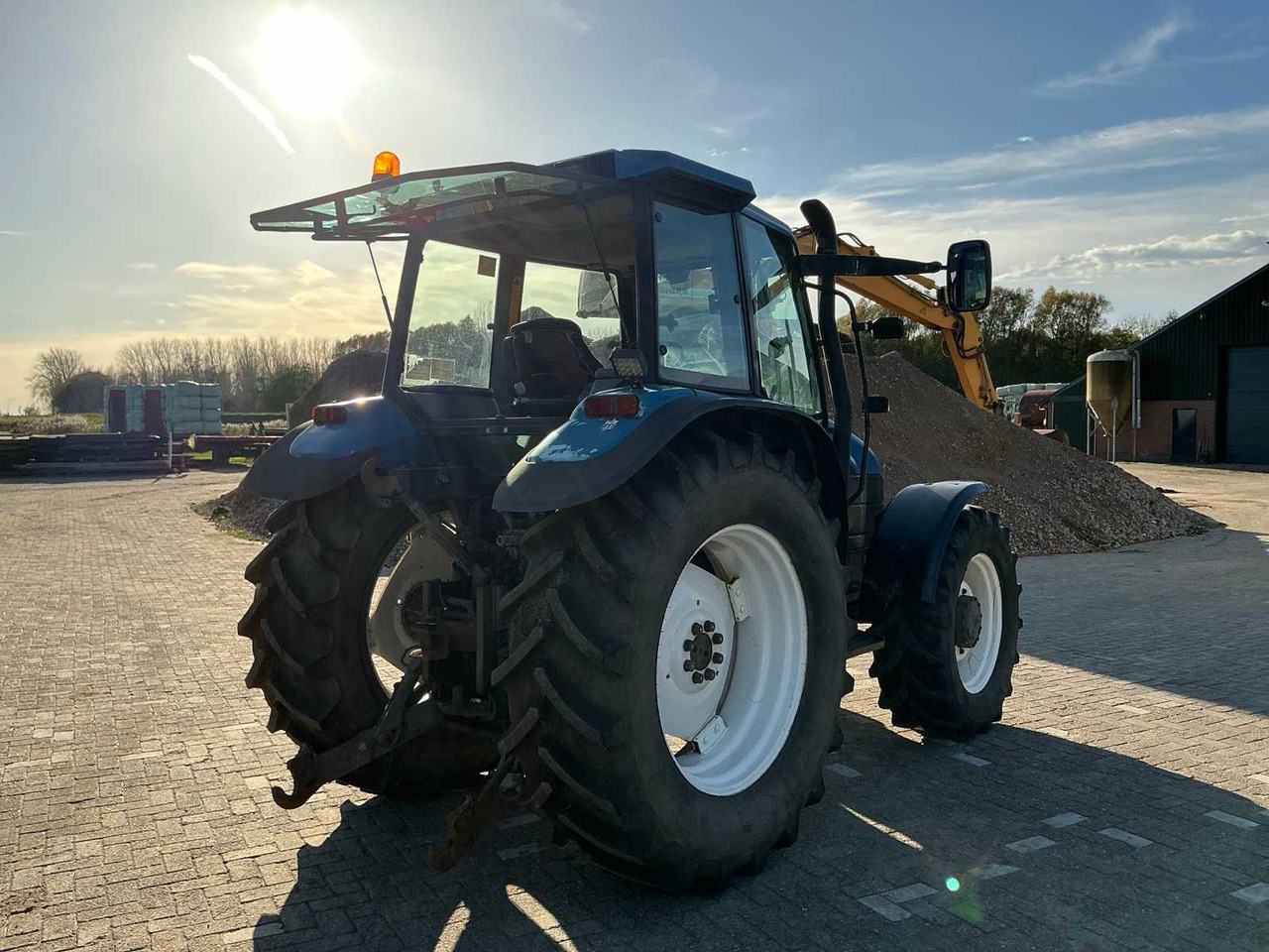 New holland 1999 NEW HOLLAND TS110 ALL-WHEEL DRIVE FARM TRACTOR - جرار: صور 5 New holland 1999 NEW HOLLAND TS110 ALL-WHEEL DRIVE FARM TRACTOR - جرار: صور 5