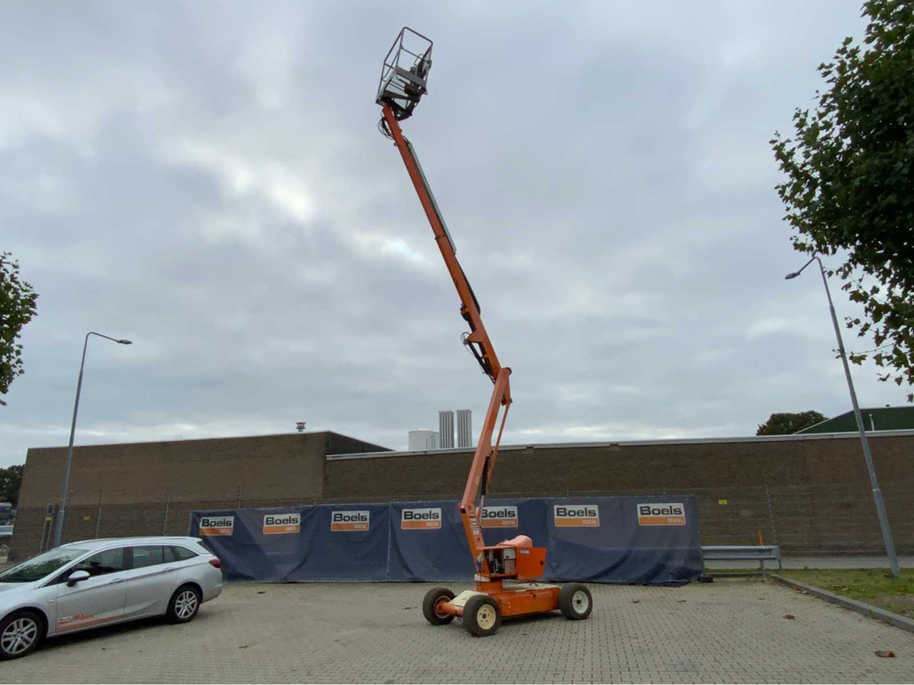 Niftylift Nifty HR12NE - منصات هيدروليكية متنقلة: صور 1 Niftylift Nifty HR12NE - منصات هيدروليكية متنقلة: صور 1