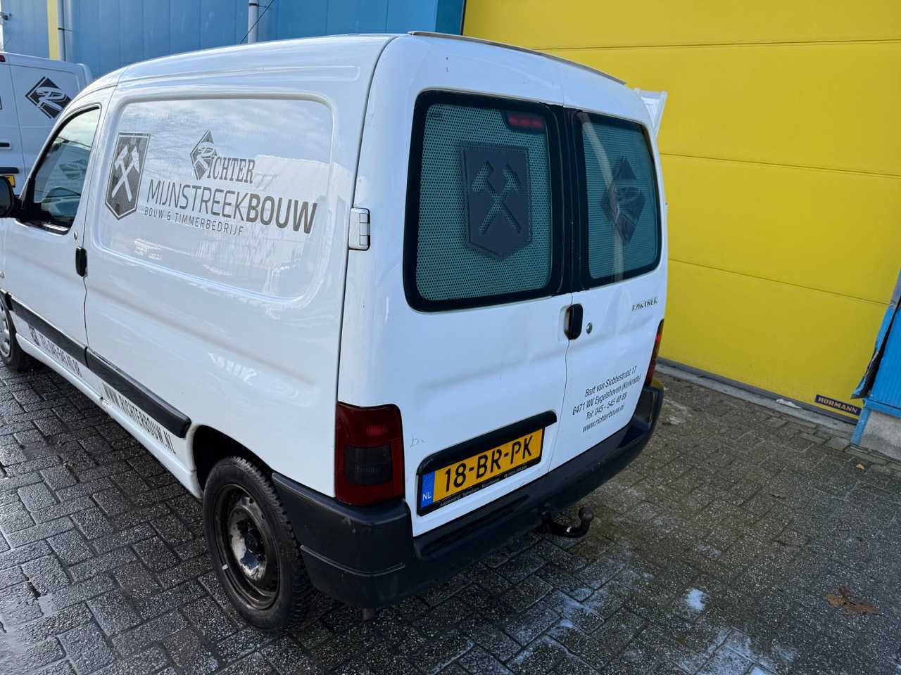 PEUGEOT - PARTNER - 170C 1.9 D AVANTAGE - YEAR: 2004 18-BR-HP - الشاحنات الصغيرة: صور 4 PEUGEOT - PARTNER - 170C 1.9 D AVANTAGE - YEAR: 2004 18-BR-HP - الشاحنات الصغيرة: صور 4