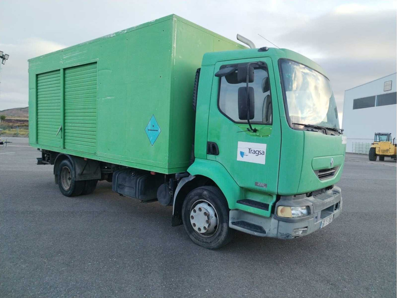 RENAULT M220.14C MAINTANCE TRUCK - 2002 - شاحنة: صور 2 RENAULT M220.14C MAINTANCE TRUCK - 2002 - شاحنة: صور 2