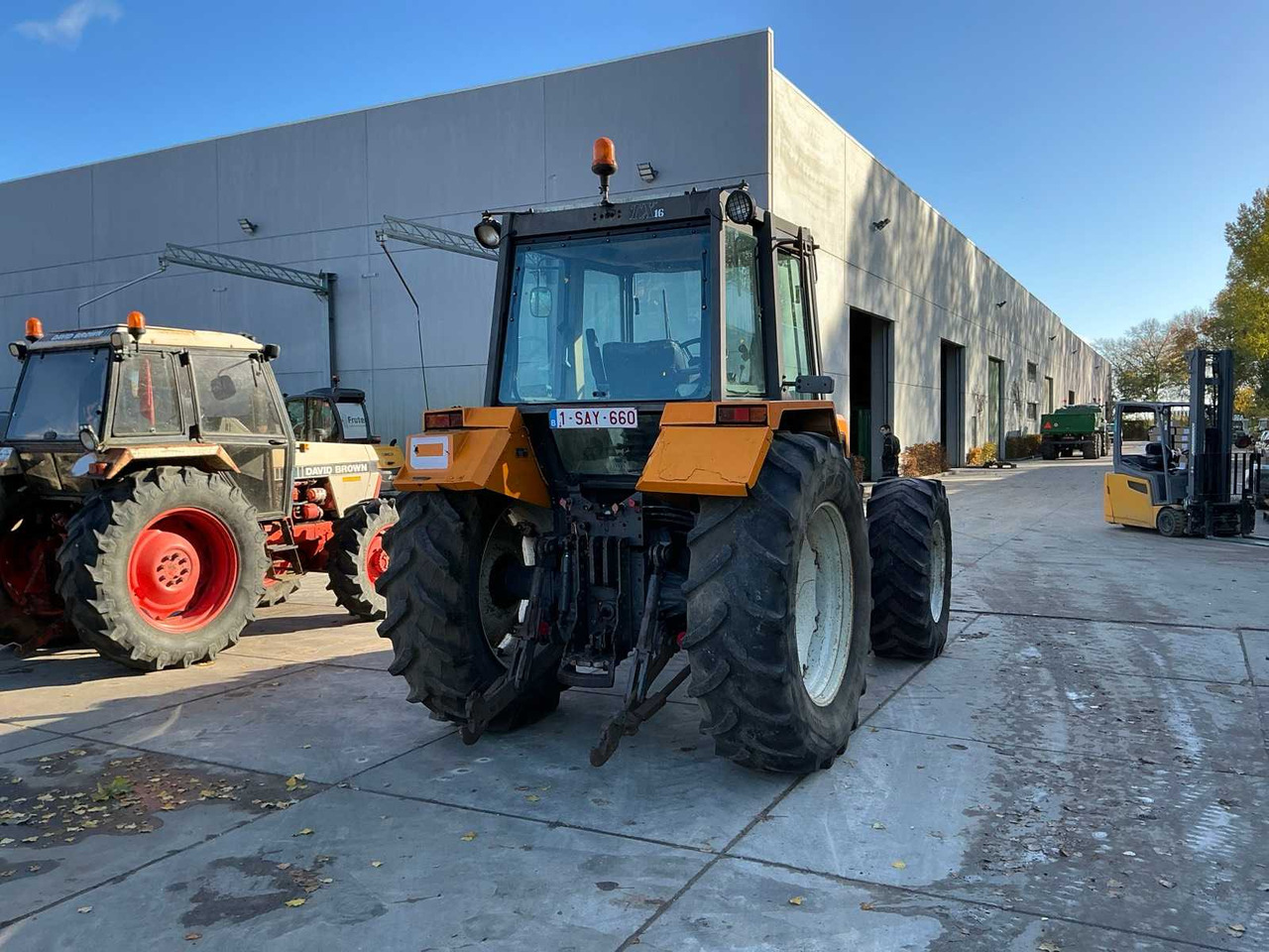 Renault 110.54 R7912 - جرار: صور 4 Renault 110.54 R7912 - جرار: صور 4