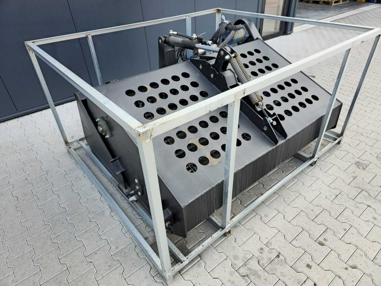 Rhino-cross Landscape rake - ال معدات حراثه: صور 3 Rhino-cross Landscape rake - ال معدات حراثه: صور 3