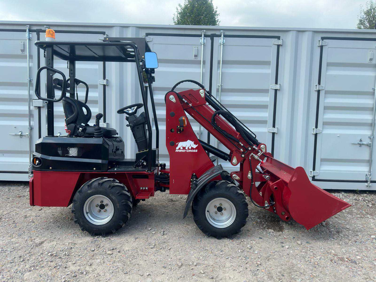 Rhino-cross R906T - اللودر بعجل: صور 4 Rhino-cross R906T - اللودر بعجل: صور 4
