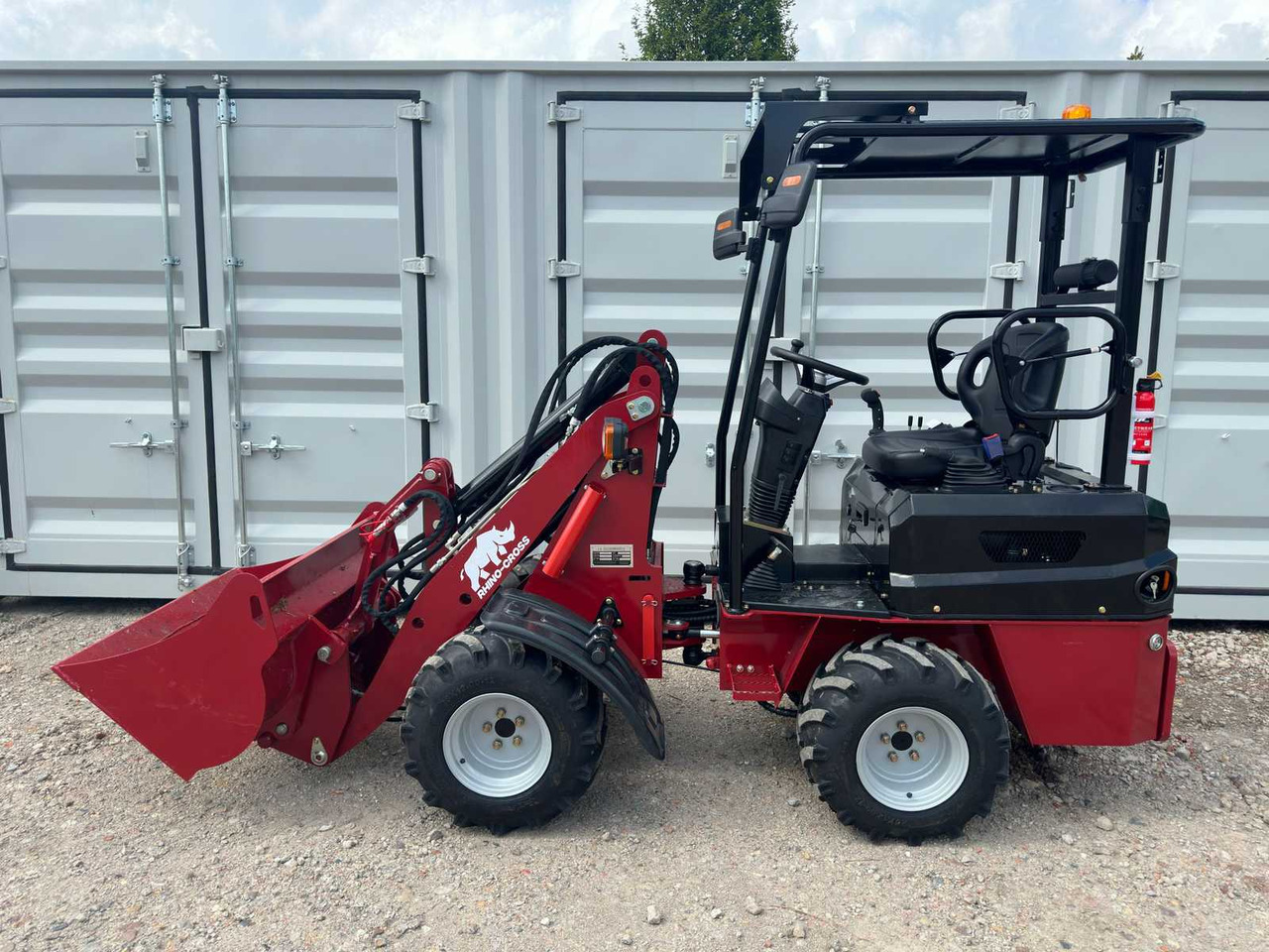 Rhino-cross R906 - اللودر بعجل: صور 3 Rhino-cross R906 - اللودر بعجل: صور 3
