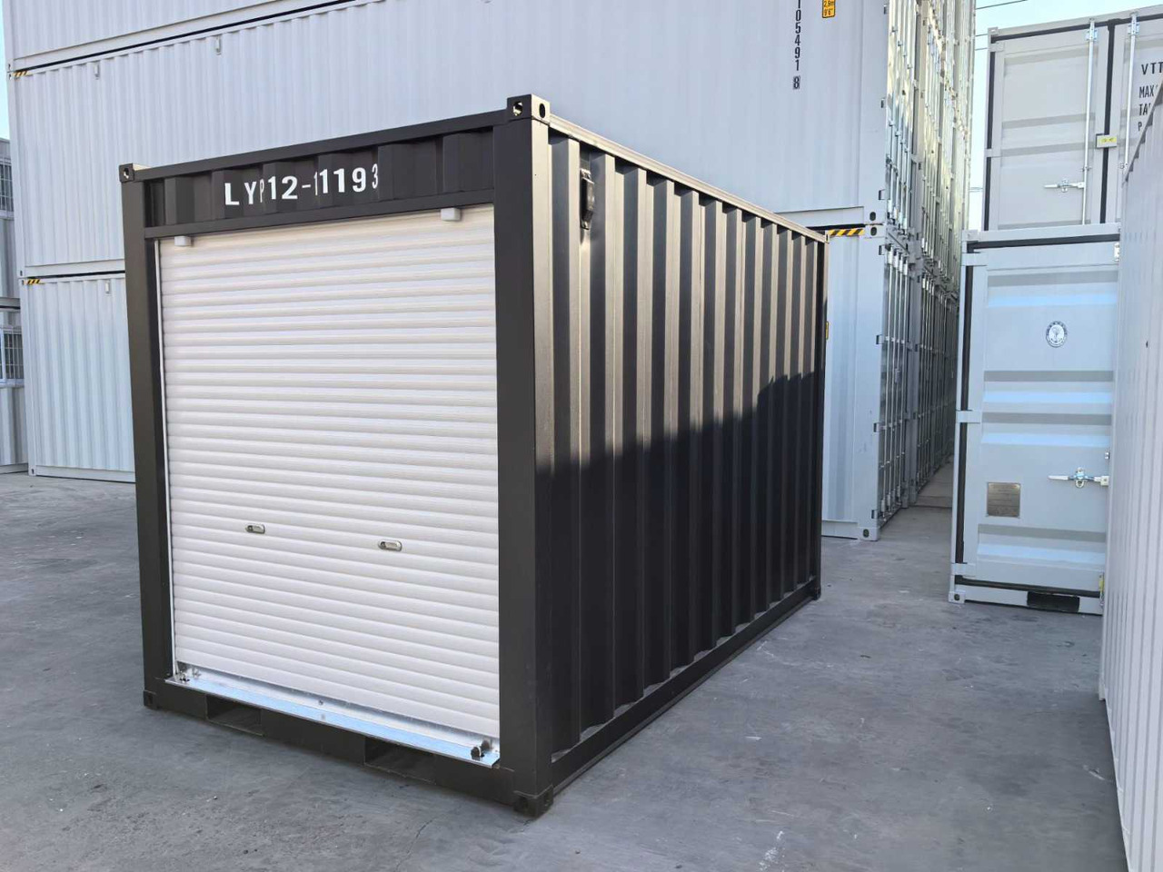 Rhino-cross-containers 12ft met roldeur - حاوية شحن: صور 3 Rhino-cross-containers 12ft met roldeur - حاوية شحن: صور 3