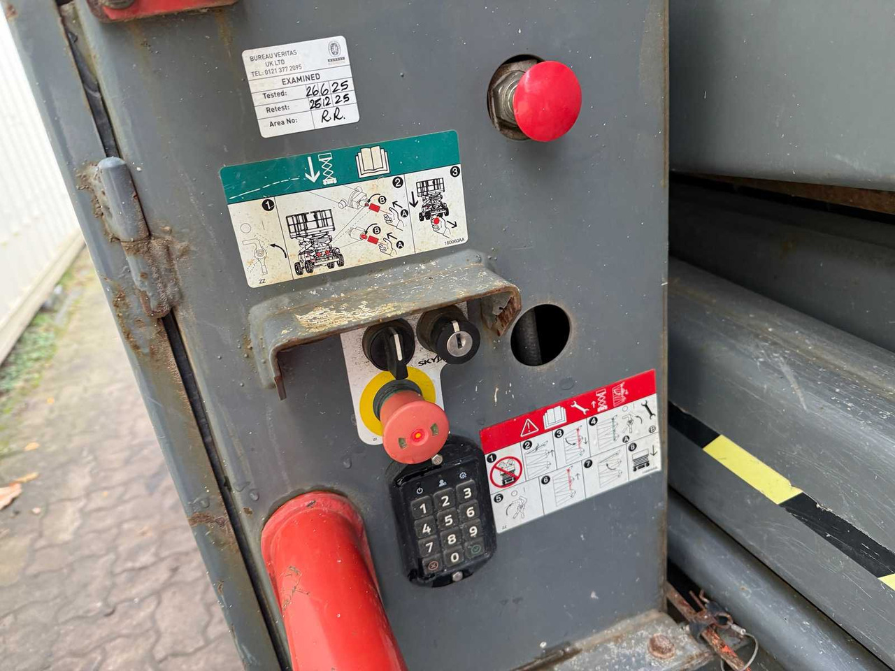 منصات هيدروليكية متنقلة SKYJACK - SJ8841RT 4X4 DIESEL - 14.5 METERS - 2016 - AERIAL WORK PLATFORM: صور 24 منصات هيدروليكية متنقلة SKYJACK - SJ8841RT 4X4 DIESEL - 14.5 METERS - 2016 - AERIAL WORK PLATFORM: صور 24