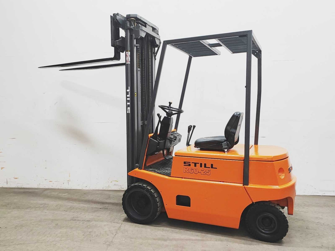 STILL - 1994 - R60-25 - FORKLIFT TRUCK - رافعة شوكية: صور 2 STILL - 1994 - R60-25 - FORKLIFT TRUCK - رافعة شوكية: صور 2