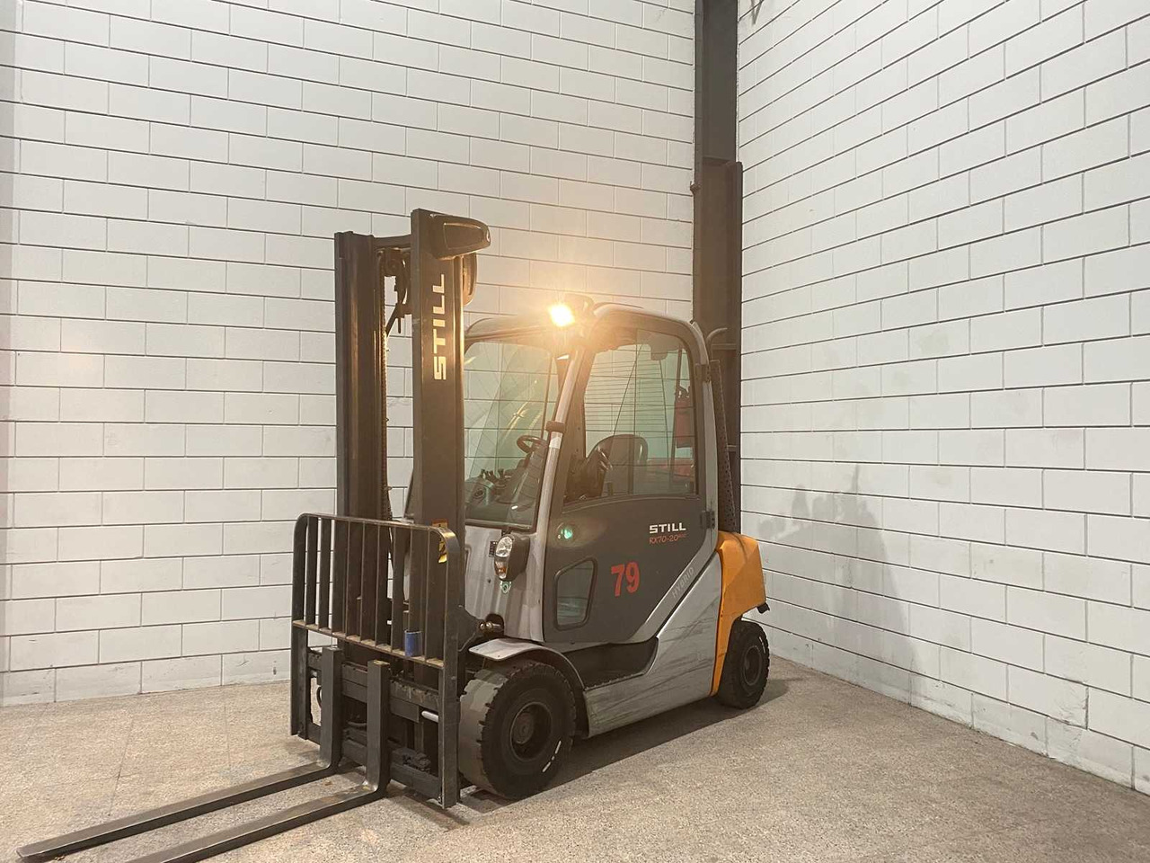 STILL - 2018 - RX 70-20/600 T - FORKLIFT - SIDE-SHIFT - رافعة شوكية: صور 1 STILL - 2018 - RX 70-20/600 T - FORKLIFT - SIDE-SHIFT - رافعة شوكية: صور 1
