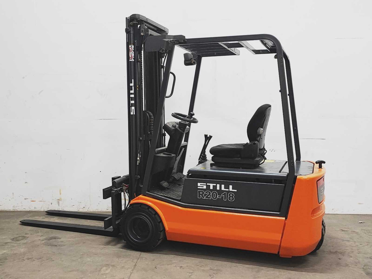 STILL - R20-18 - FORKLIFT TRUCK - 2004 - رافعة شوكية: صور 1 STILL - R20-18 - FORKLIFT TRUCK - 2004 - رافعة شوكية: صور 1