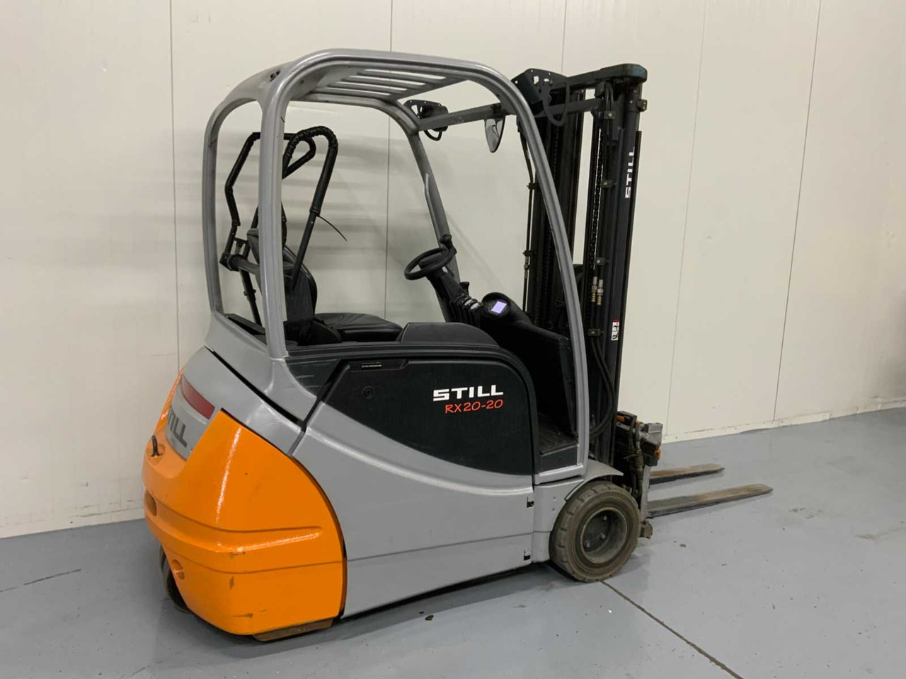 STILL RX20-20 - 4.7M TRIPLEX, FREE-LIFT, SIDE-SHIFT, FORK POSITIONER - FORKLIFT - رافعة شوكية: صور 4 STILL RX20-20 - 4.7M TRIPLEX, FREE-LIFT, SIDE-SHIFT, FORK POSITIONER - FORKLIFT - رافعة شوكية: صور 4