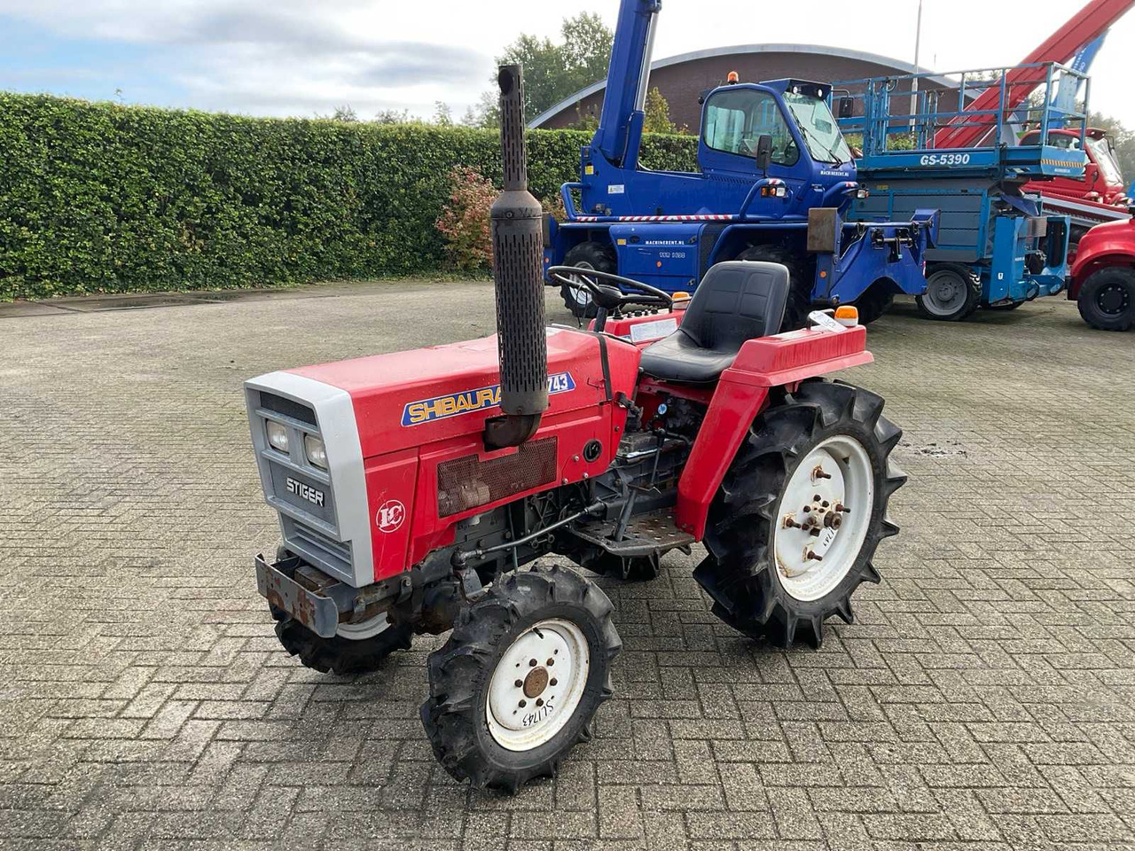 Shibaura SL 1743 - جرار صغير: صور 1 Shibaura SL 1743 - جرار صغير: صور 1