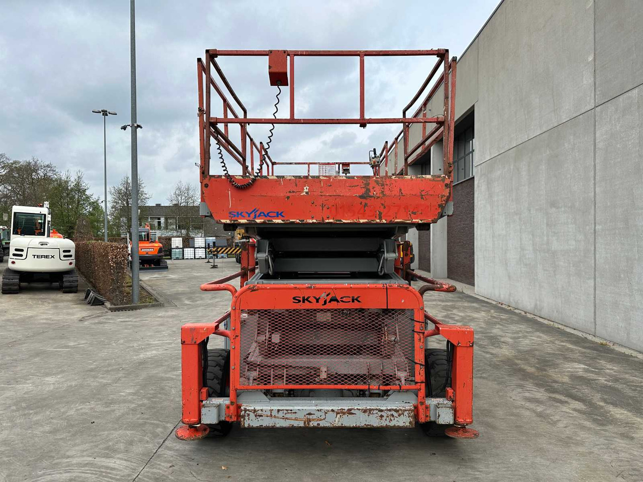 Skyjack SJ9250 - منصات هيدروليكية متنقلة: صور 5 Skyjack SJ9250 - منصات هيدروليكية متنقلة: صور 5