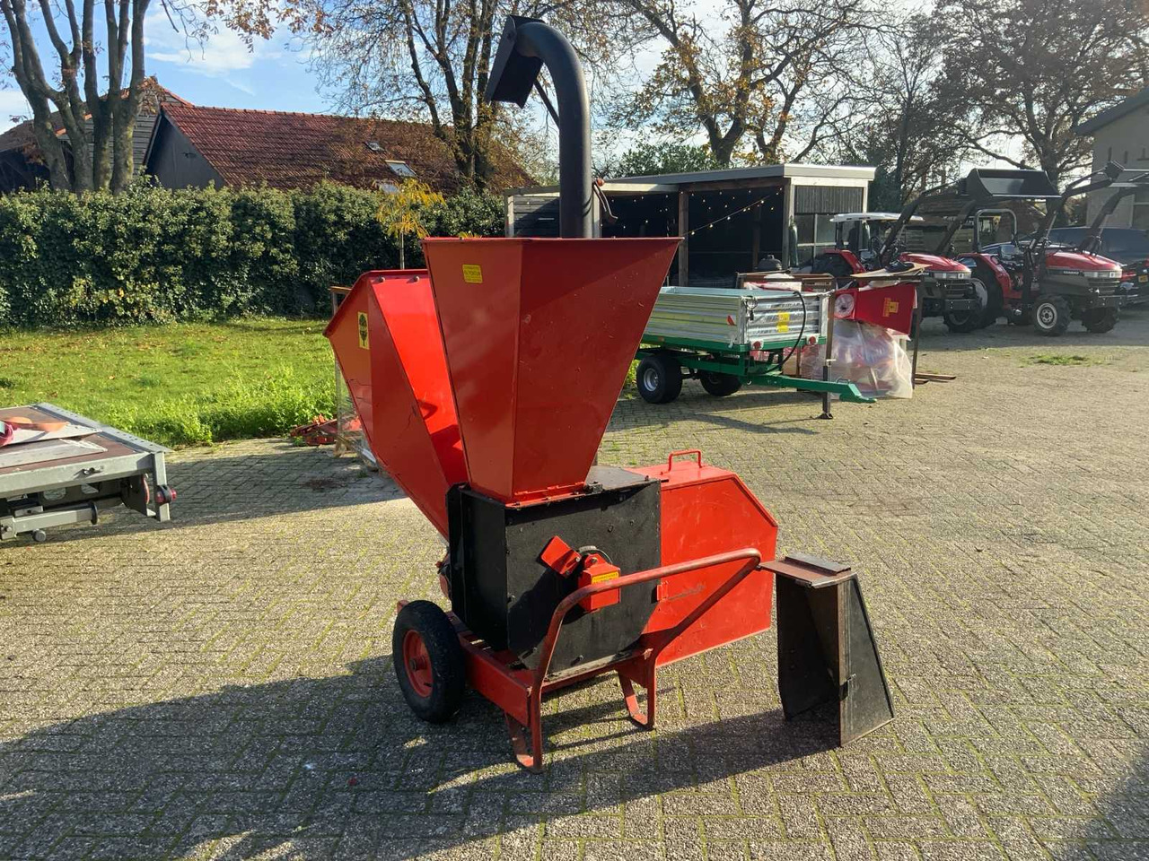 Stico - ماكينة تقطيع الأغصان: صور 4 Stico - ماكينة تقطيع الأغصان: صور 4