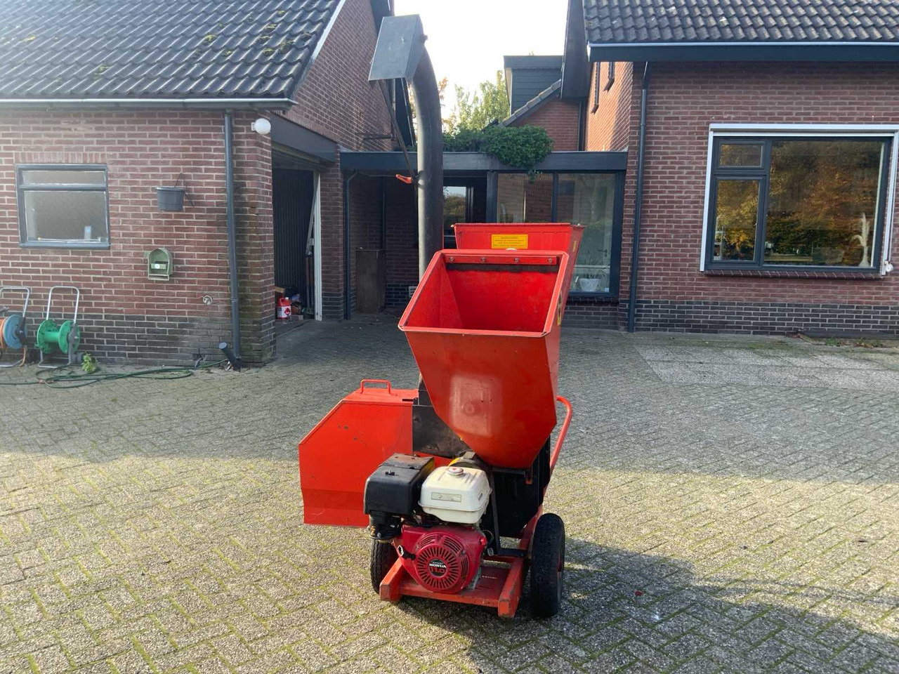 Stico - ماكينة تقطيع الأغصان: صور 2 Stico - ماكينة تقطيع الأغصان: صور 2