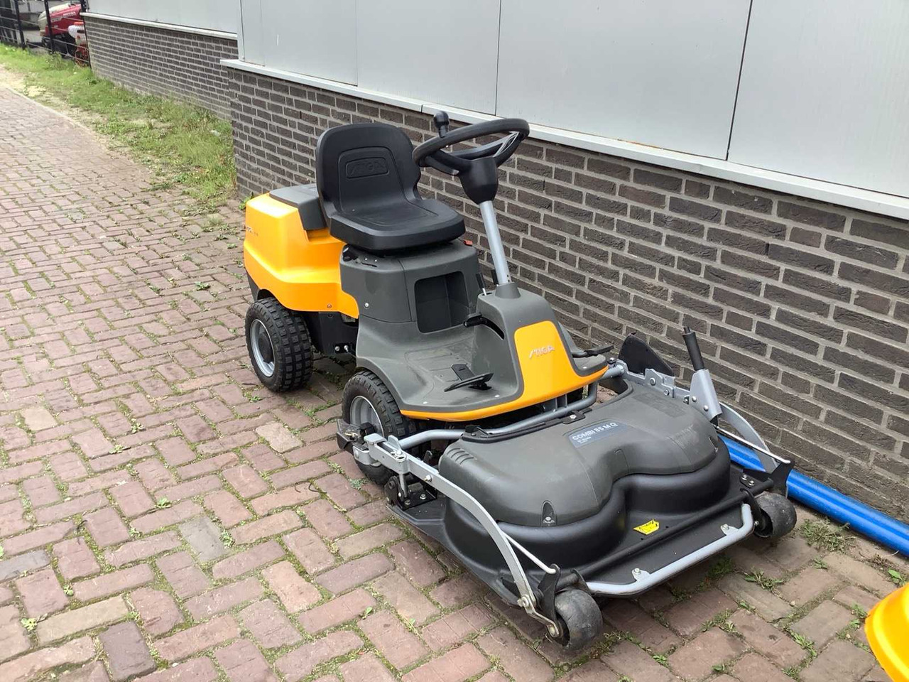 Stiga park v302 - جزازة المروج: صور 1 Stiga park v302 - جزازة المروج: صور 1