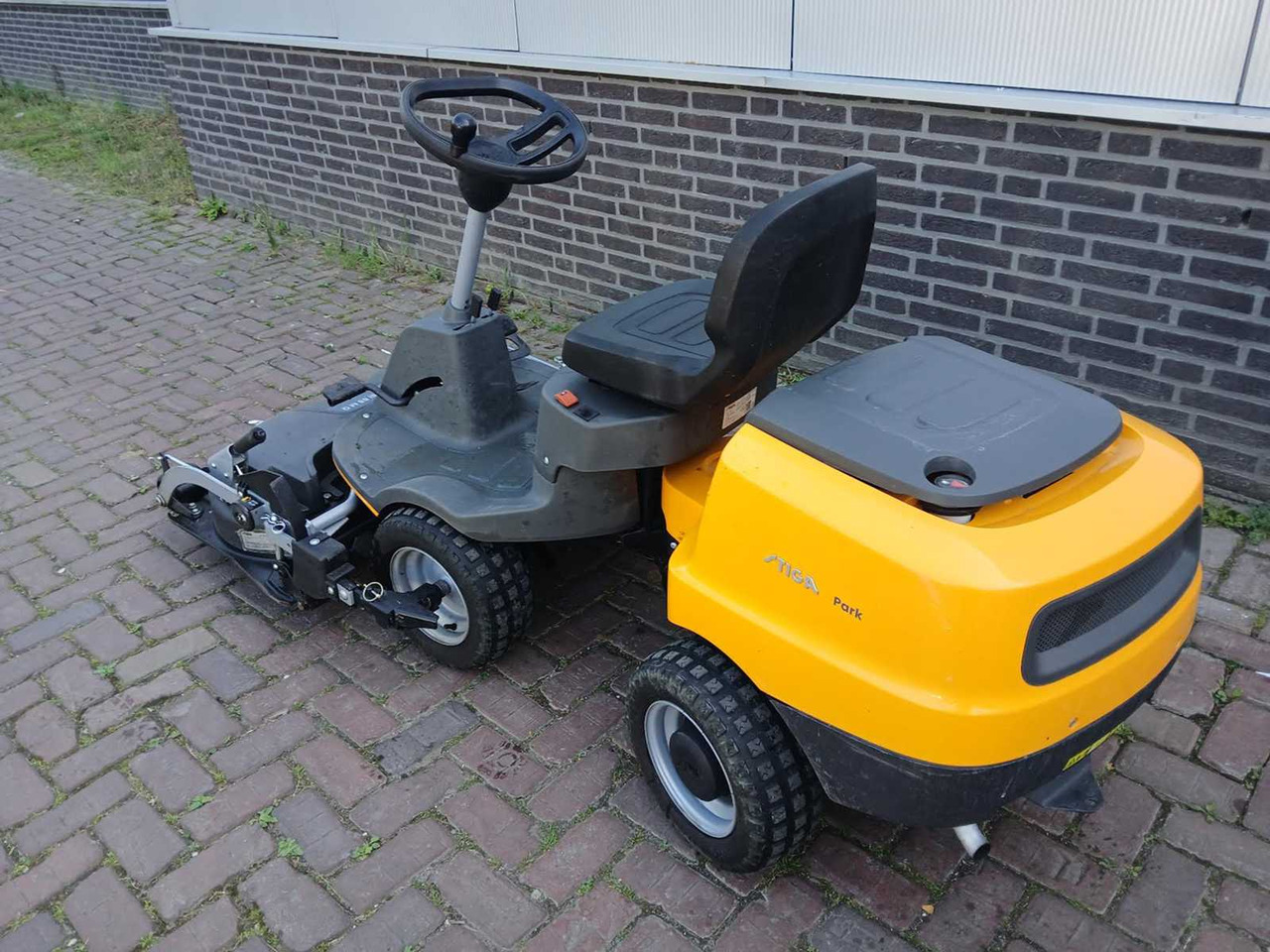 Stiga park v302 - جزازة المروج: صور 2 Stiga park v302 - جزازة المروج: صور 2