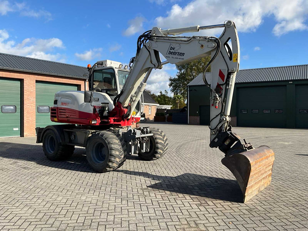 Takeuchi 2015 TAKEUCHI TB295W WHEELED EXCAVATOR - حفارة على عجلات: صور 2 Takeuchi 2015 TAKEUCHI TB295W WHEELED EXCAVATOR - حفارة على عجلات: صور 2