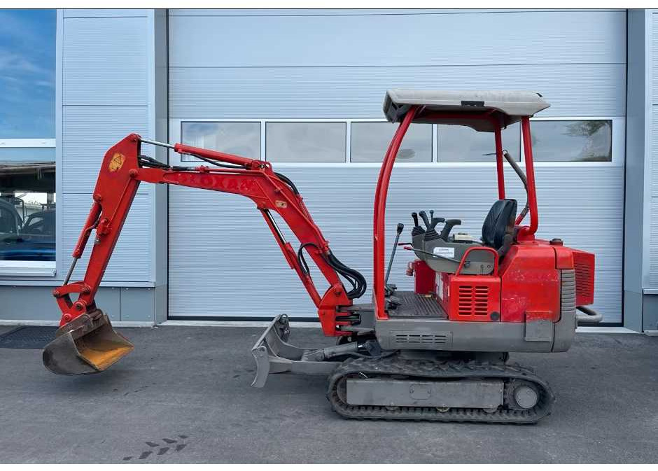 Takeuchi TB016 Hybrid - حفارة مصغرة: صور 1 Takeuchi TB016 Hybrid - حفارة مصغرة: صور 1