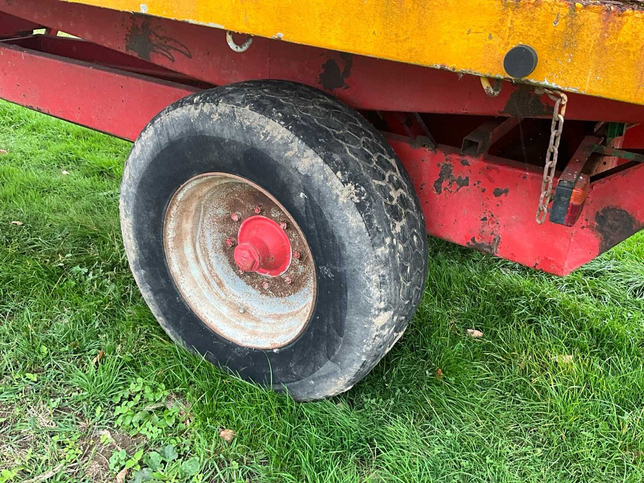 Tipping trailer 9ton - قلابة مقطورة الزراعية: صور 5 Tipping trailer 9ton - قلابة مقطورة الزراعية: صور 5