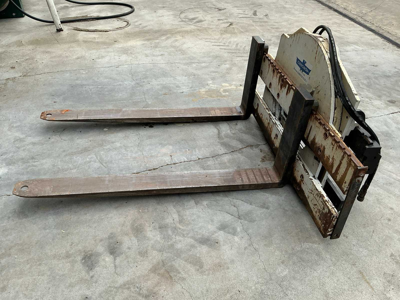Tobroco-Giant PV-3A-1200-Z - الآلات والماكينات الزراعية: صور 2 Tobroco-Giant PV-3A-1200-Z - الآلات والماكينات الزراعية: صور 2