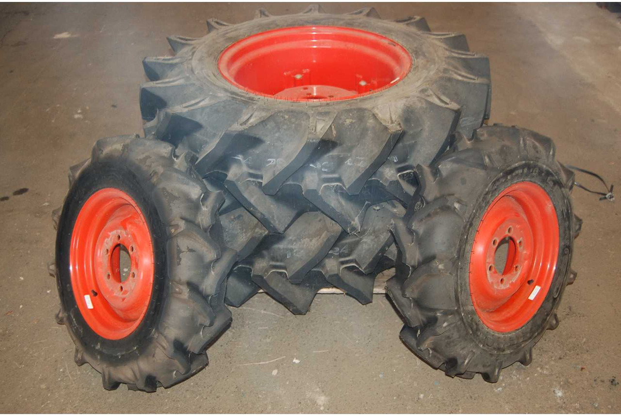 Tractor Tire Set (4x) - الإطارات والجنوط - جرار: صور 1 Tractor Tire Set (4x) - الإطارات والجنوط - جرار: صور 1