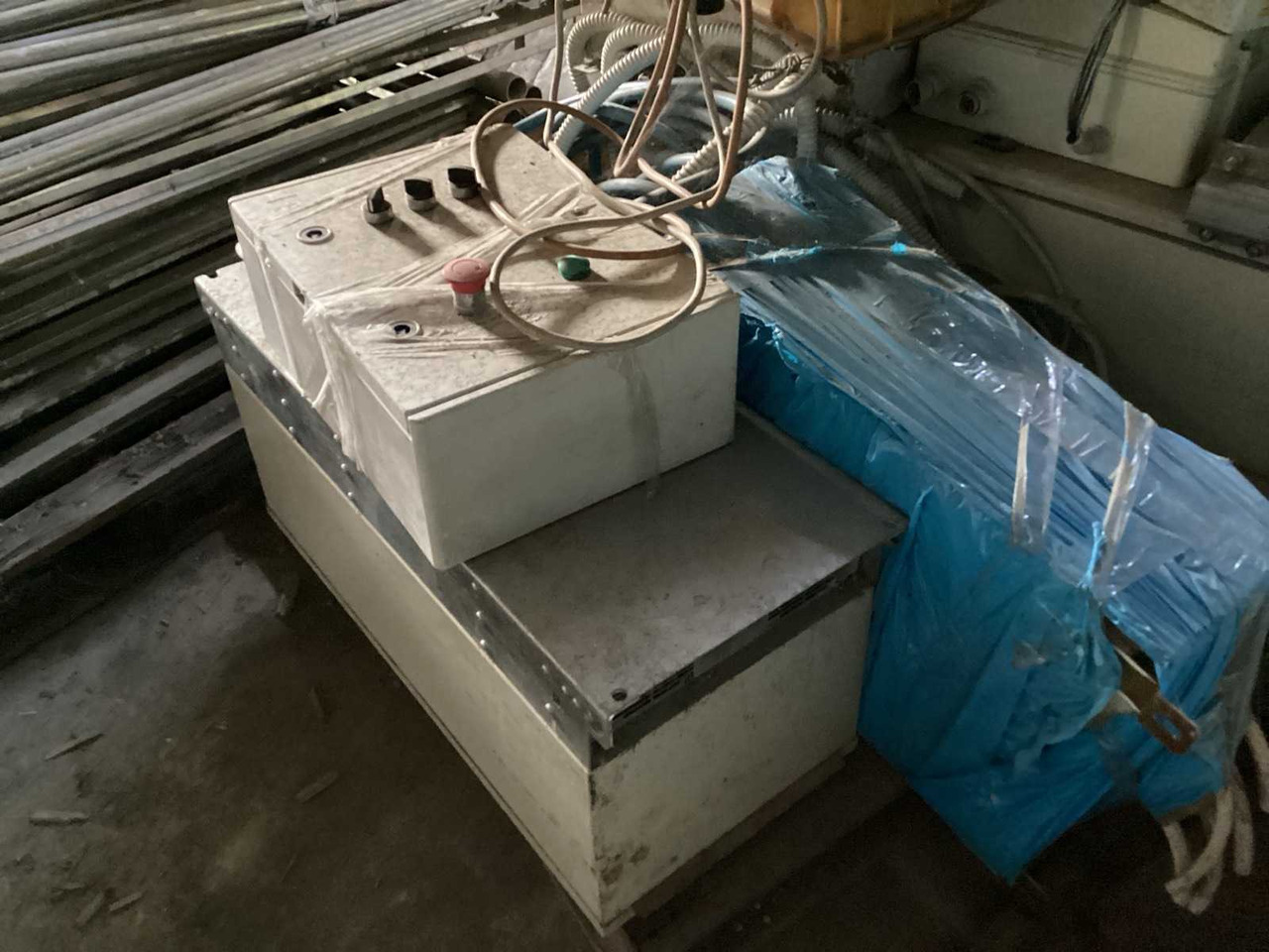 Various electrical panels - قطع الغيار - آلة حصاد: صور 3 Various electrical panels - قطع الغيار - آلة حصاد: صور 3