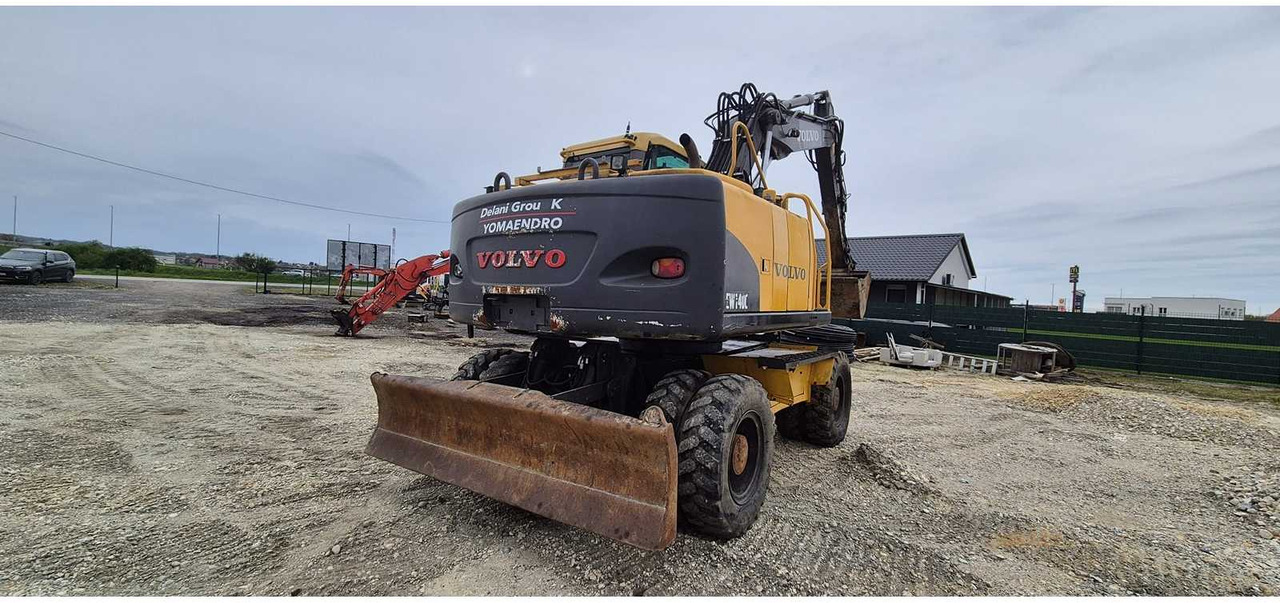 Volvo Construction Equipment EW140C - حفارة على عجلات: صور 4 Volvo Construction Equipment EW140C - حفارة على عجلات: صور 4