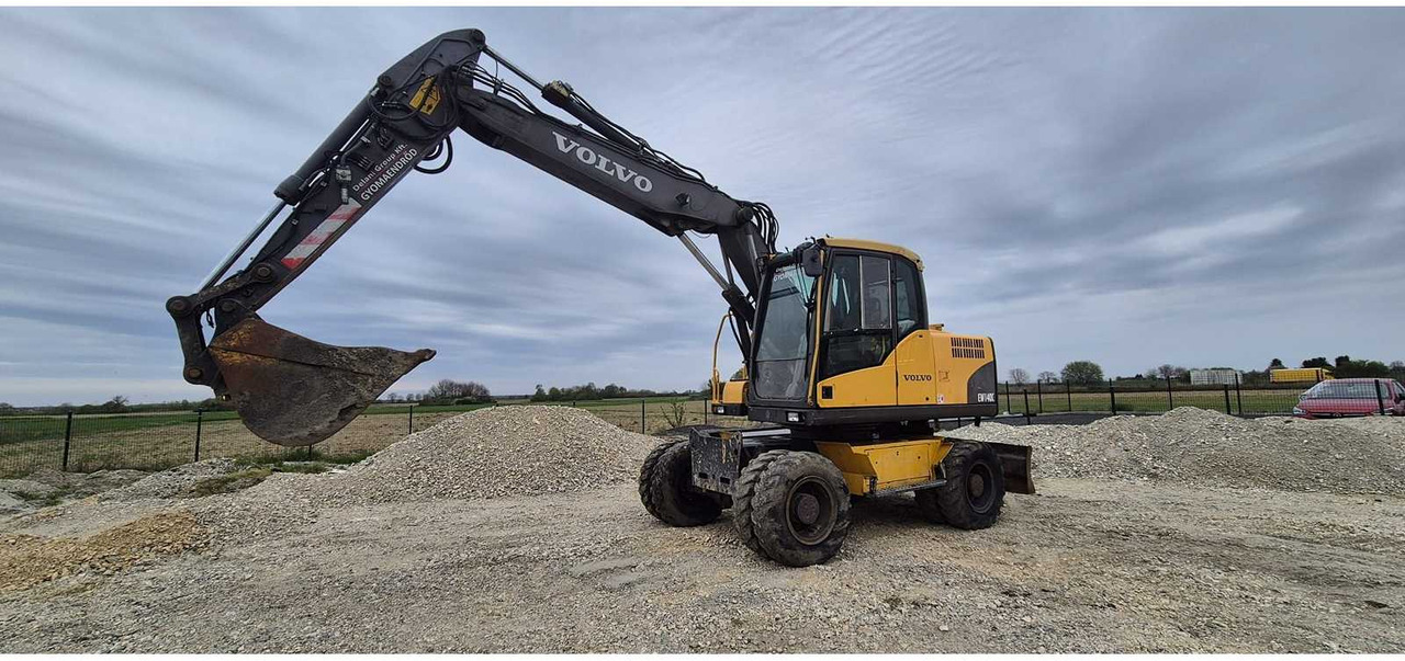 Volvo Construction Equipment VOLVO CONSTRUCTION EQUIPMENT - EW140C - WHEELED EXCAVATOR - 2007 - حفارة على عجلات: صور 2 Volvo Construction Equipment VOLVO CONSTRUCTION EQUIPMENT - EW140C - WHEELED EXCAVATOR - 2007 - حفارة على عجلات: صور 2