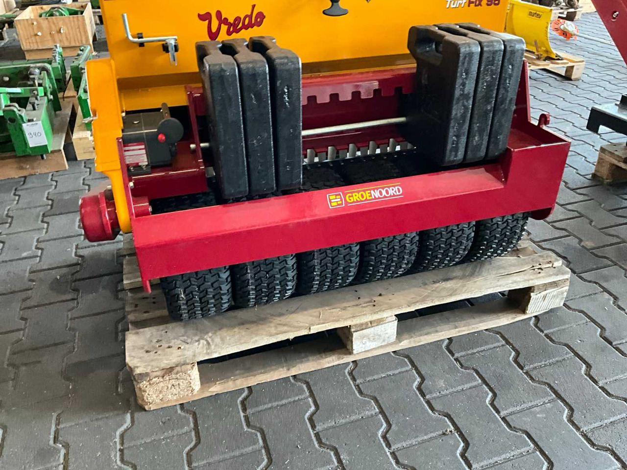 Vredo Turf Fix 95 - آلات البذر والغرس والشتل: صور 5 Vredo Turf Fix 95 - آلات البذر والغرس والشتل: صور 5