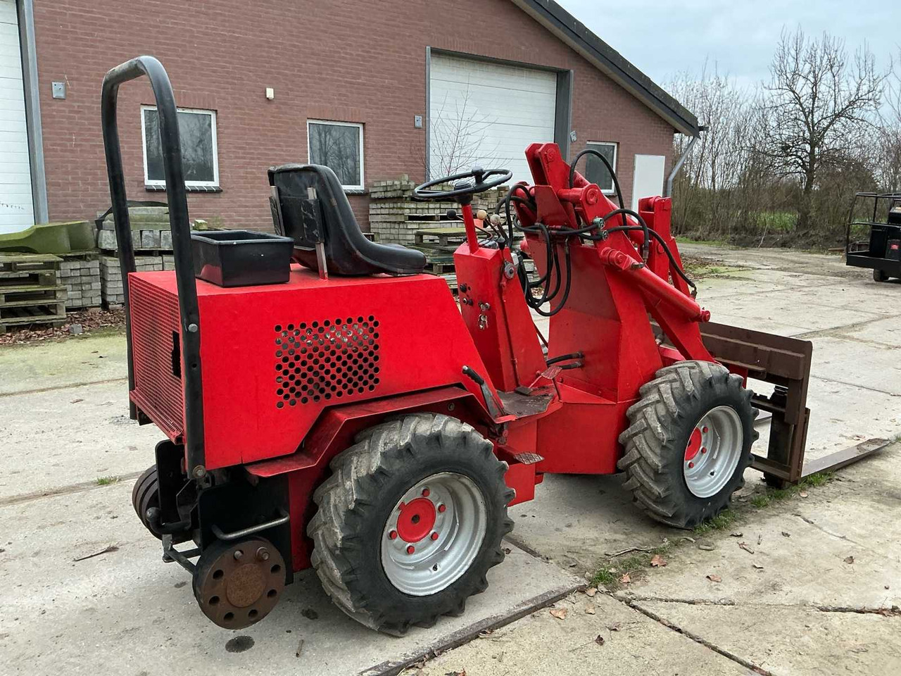 WEIDEMANN 917 SHOVEL - BUCKET - FORKS AND CLAMP - اللودر بعجل: صور 4 WEIDEMANN 917 SHOVEL - BUCKET - FORKS AND CLAMP - اللودر بعجل: صور 4