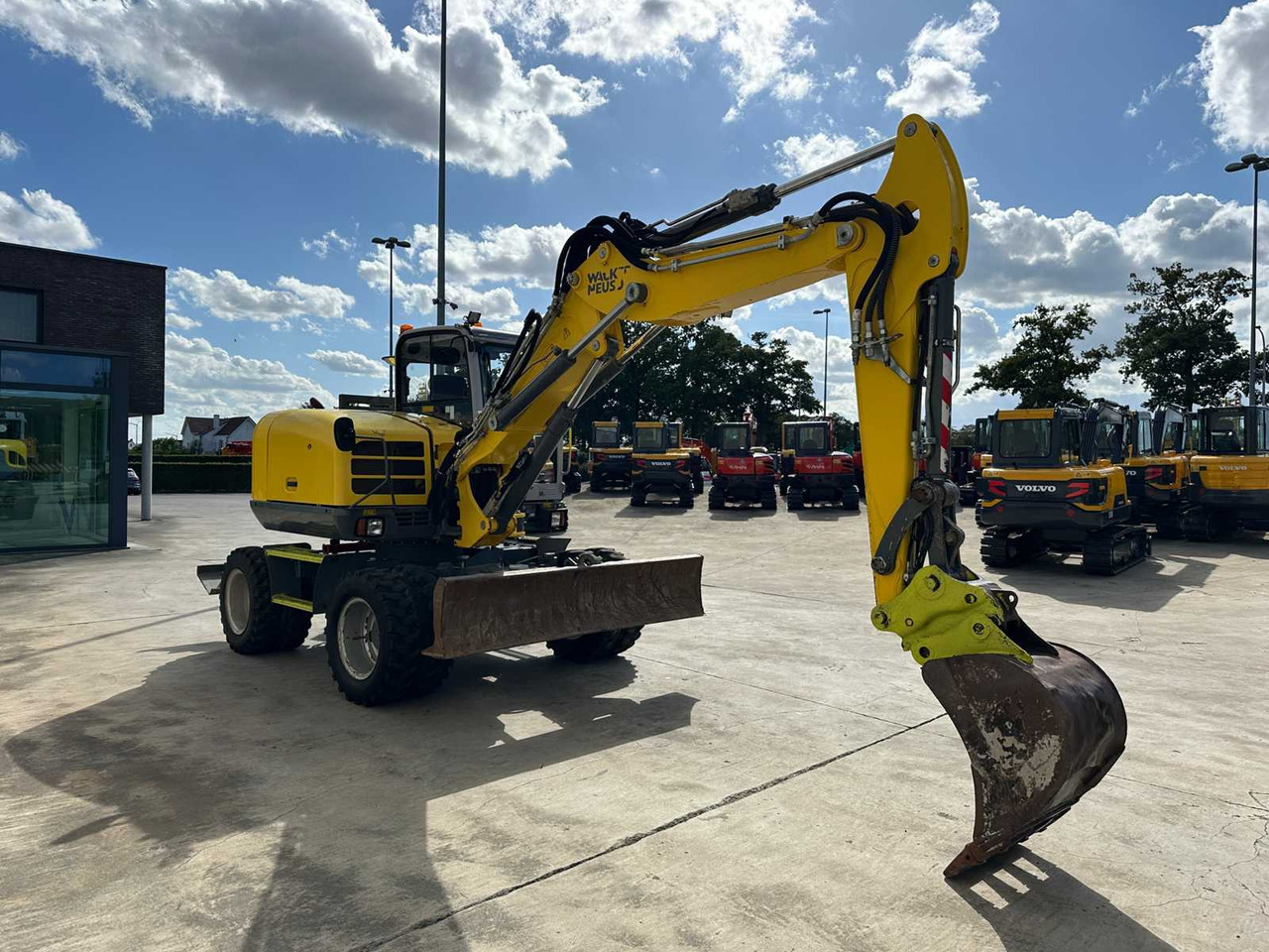 Wacker Neuson WACKER NEUSON - 2019 - EW100 - WHEELED EXCAVATOR - حفارة على عجلات: صور 3 Wacker Neuson WACKER NEUSON - 2019 - EW100 - WHEELED EXCAVATOR - حفارة على عجلات: صور 3
