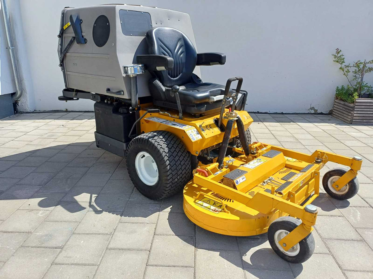 Walker D21D - جزازة المروج: صور 4 Walker D21D - جزازة المروج: صور 4