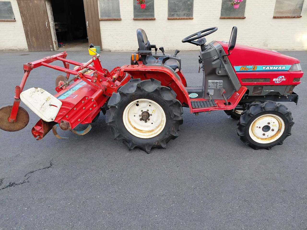 Yanmar KE-3 - جرار صغير: صور 3 Yanmar KE-3 - جرار صغير: صور 3