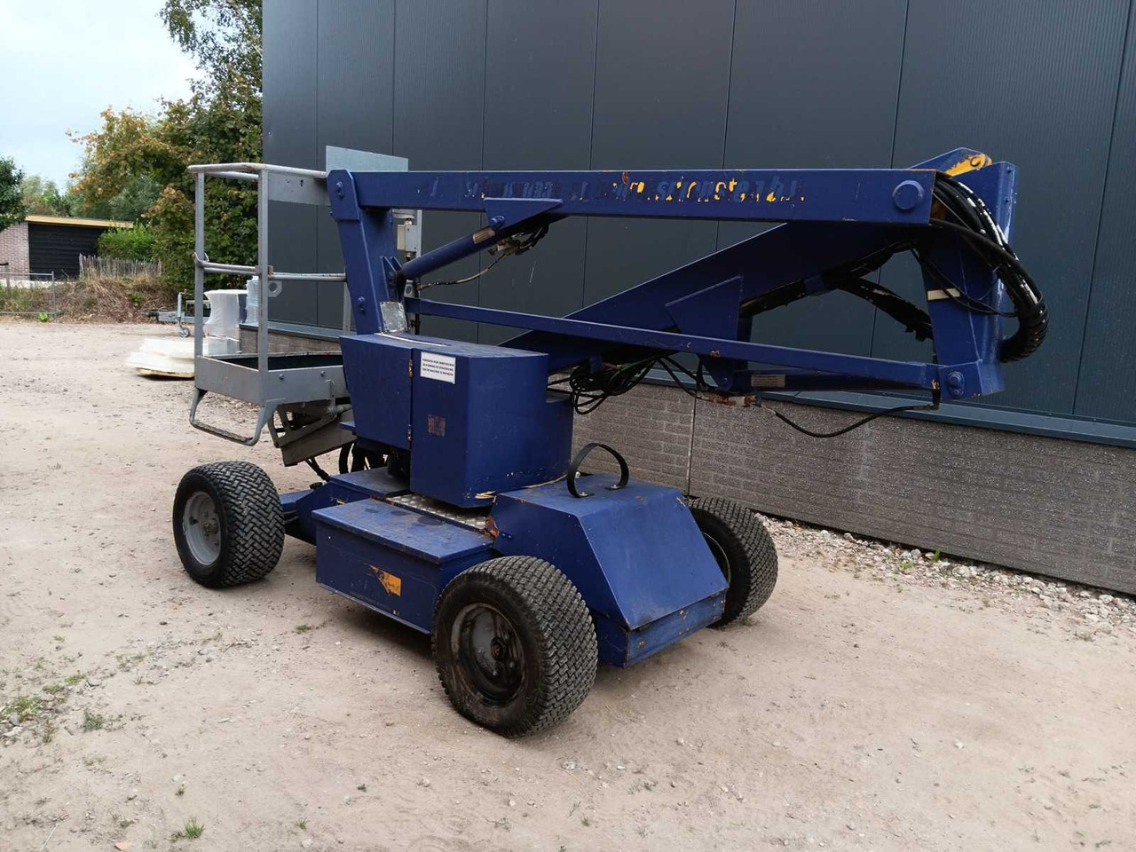 Niftylift HR12NDE - منصات هيدروليكية متنقلة: صور 1 Niftylift HR12NDE - منصات هيدروليكية متنقلة: صور 1