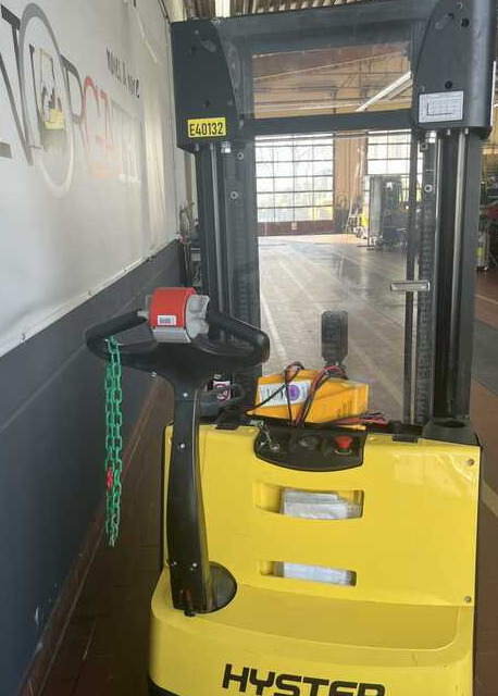 Hyster S1.4 - معدات تكديس: صور 3 Hyster S1.4 - معدات تكديس: صور 3