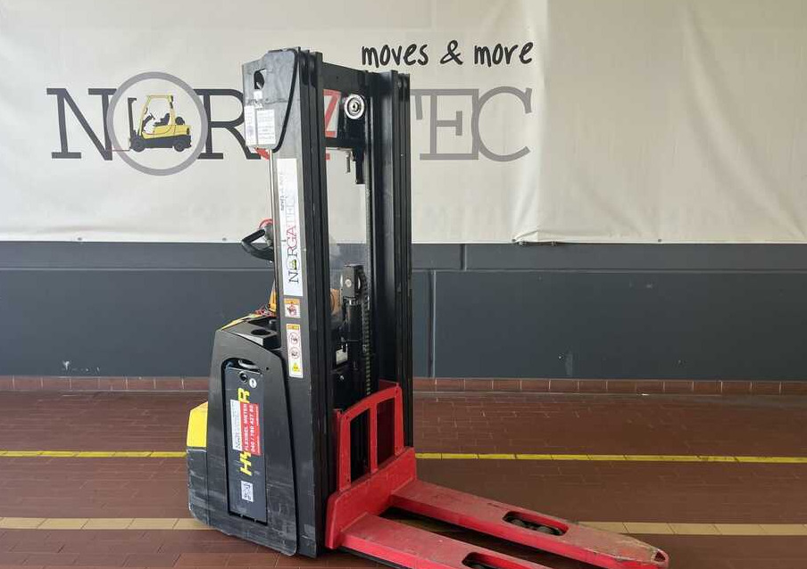 Hyster S1.4 - معدات تكديس: صور 1 Hyster S1.4 - معدات تكديس: صور 1