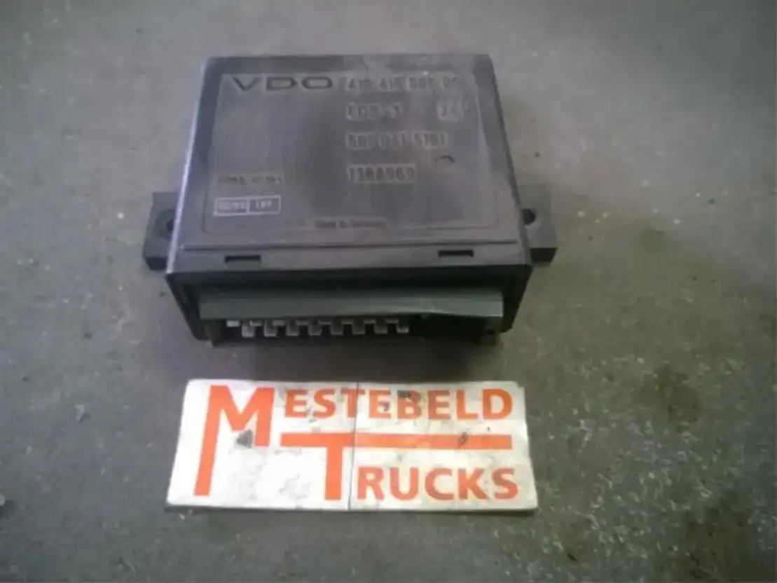DAF CF Stuurkast portiervergrendeling - النظام الكهربائي - شاحنة: صور 1 DAF CF Stuurkast portiervergrendeling - النظام الكهربائي - شاحنة: صور 1