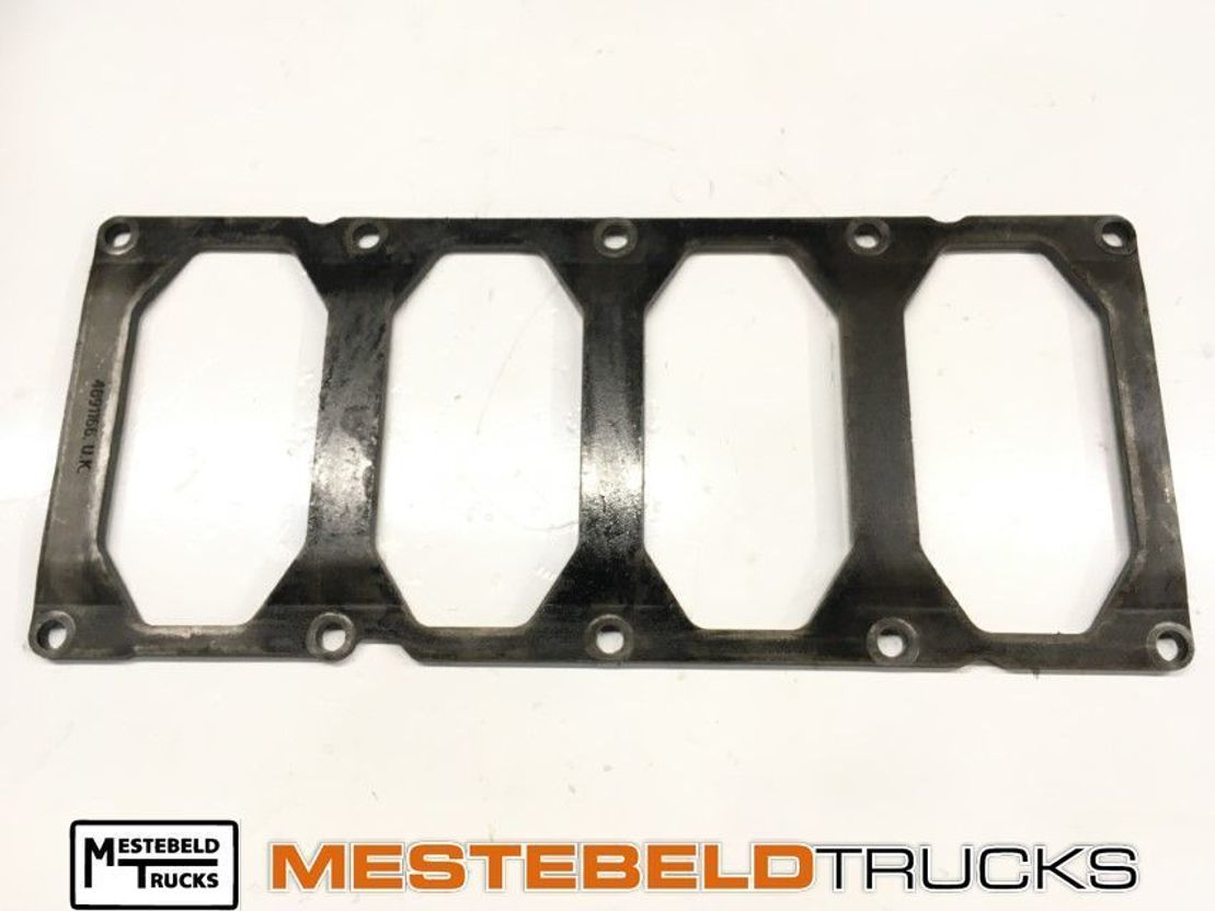 Iveco Versterkingsplaat carterpan - حوض الزيت - شاحنة: صور 1 Iveco Versterkingsplaat carterpan - حوض الزيت - شاحنة: صور 1