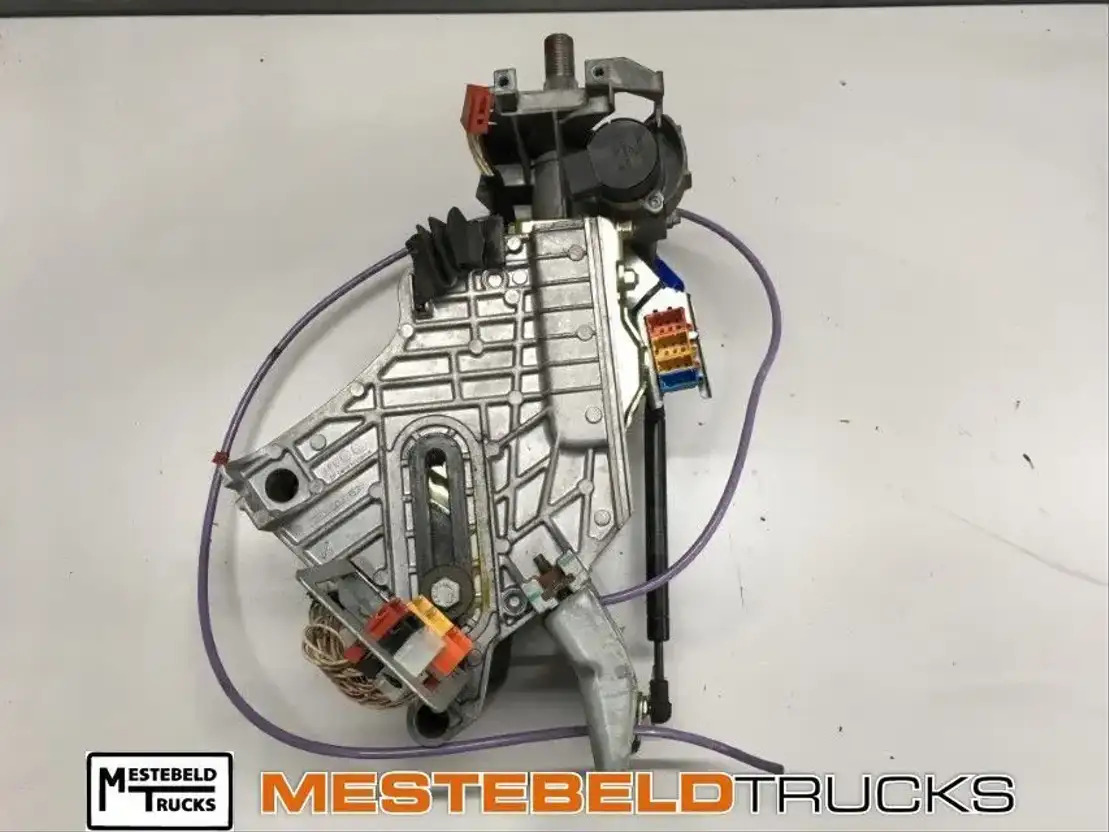 MAN Stuurkolom - قيادة السيارة - شاحنة: صور 1 MAN Stuurkolom - قيادة السيارة - شاحنة: صور 1