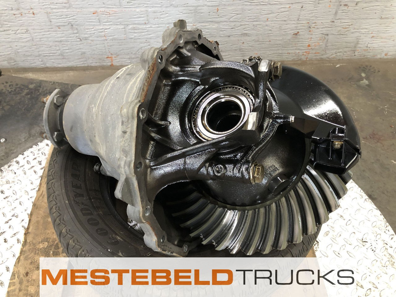 Mercedes-Benz Differentieel R440/13 2,412-1 - المحور الخلفي - شاحنة: صور 1 Mercedes-Benz Differentieel R440/13 2,412-1 - المحور الخلفي - شاحنة: صور 1