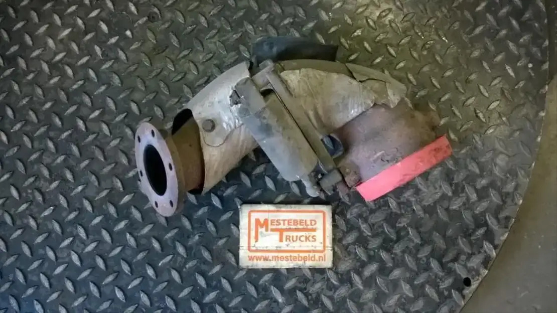 Mercedes-Benz Inlaatpijp - أنبوب سحب الهواء - شاحنة: صور 1 Mercedes-Benz Inlaatpijp - أنبوب سحب الهواء - شاحنة: صور 1