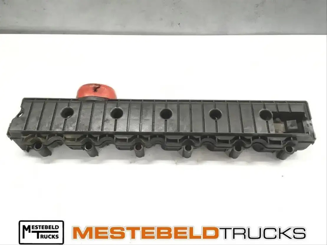 Mercedes-Benz Inlaatspruitstuk Axor - المحرك و قطع الغيار - شاحنة: صور 1 Mercedes-Benz Inlaatspruitstuk Axor - المحرك و قطع الغيار - شاحنة: صور 1