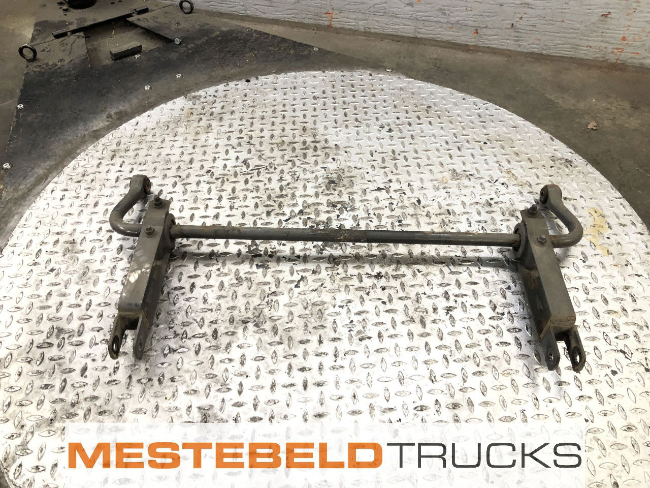 Mercedes-Benz Stabilisator achteras Atego - المحور الخلفي - شاحنة: صور 1 Mercedes-Benz Stabilisator achteras Atego - المحور الخلفي - شاحنة: صور 1