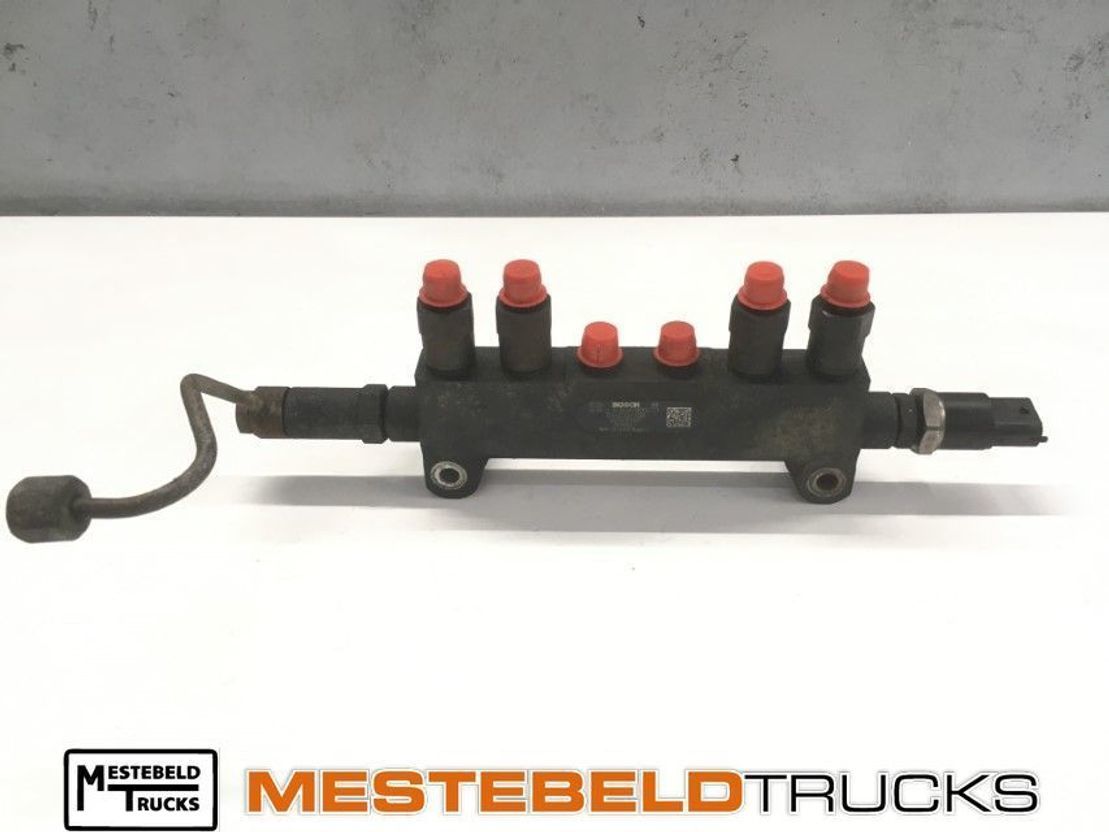 Renault Brandstofrail - نظام الوقود - الشاحنات الصغيرة: صور 1 Renault Brandstofrail - نظام الوقود - الشاحنات الصغيرة: صور 1