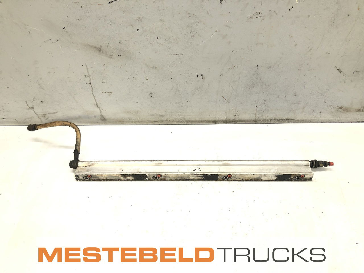 Scania Brandstofleiding DC1602L01 - نظام الوقود - شاحنة: صور 1 Scania Brandstofleiding DC1602L01 - نظام الوقود - شاحنة: صور 1