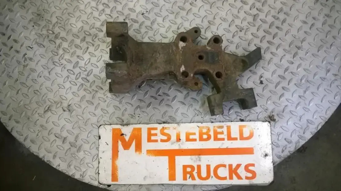 Scania R eactiestangsteun R420 links - الإطار / الشاسيه - شاحنة: صور 1 Scania R eactiestangsteun R420 links - الإطار / الشاسيه - شاحنة: صور 1