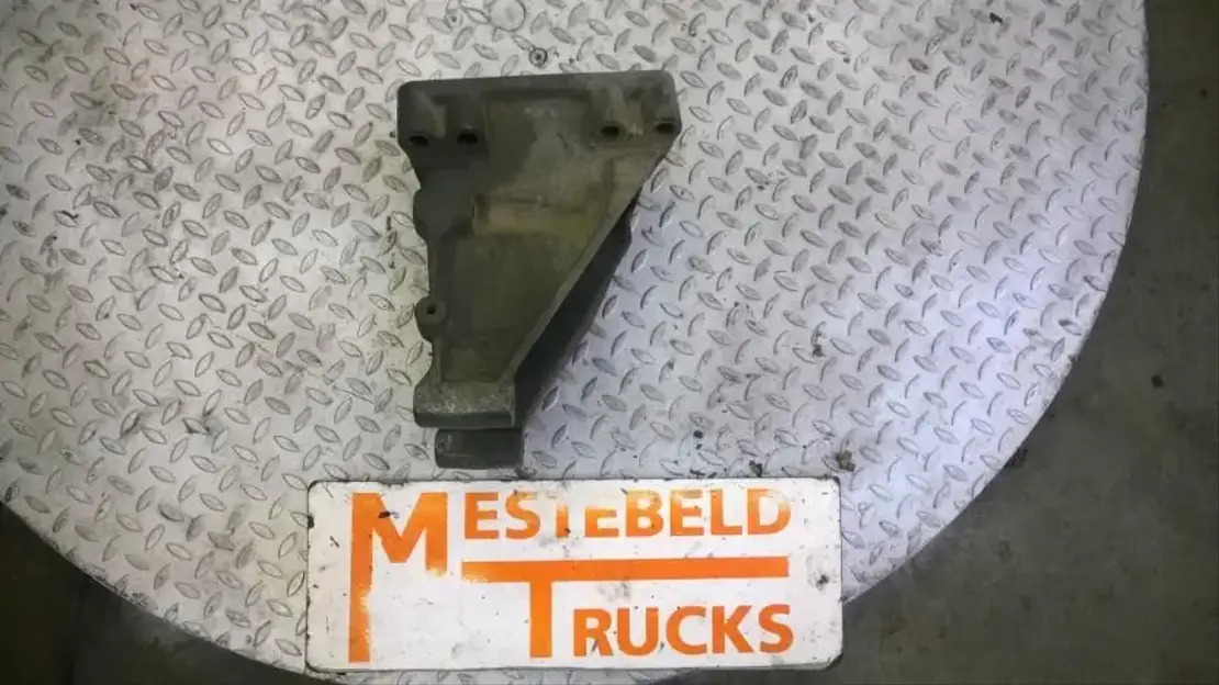 Scania R eactiestangsteun R420 links - الإطار / الشاسيه - شاحنة: صور 1 Scania R eactiestangsteun R420 links - الإطار / الشاسيه - شاحنة: صور 1